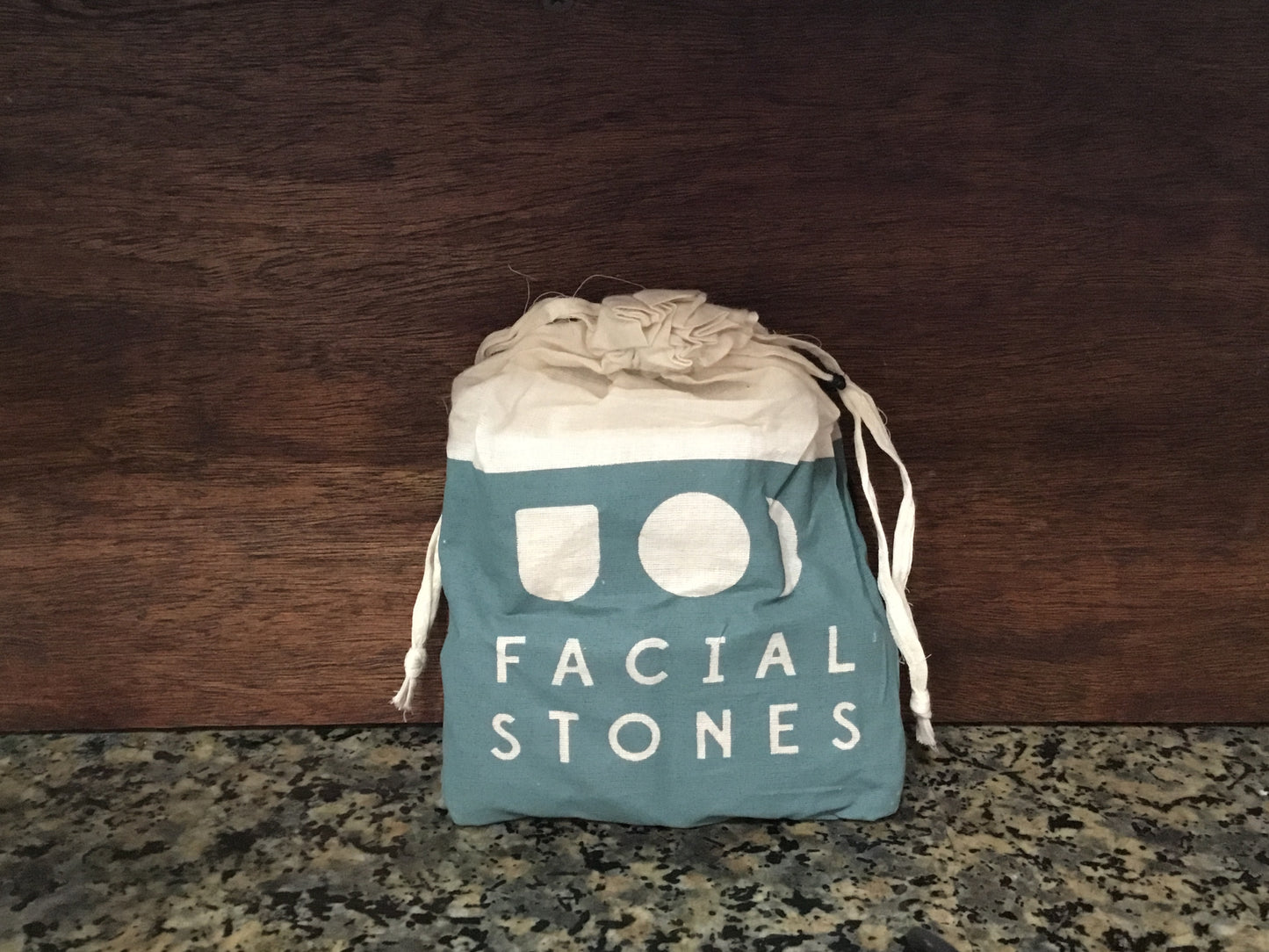 Facial stone set